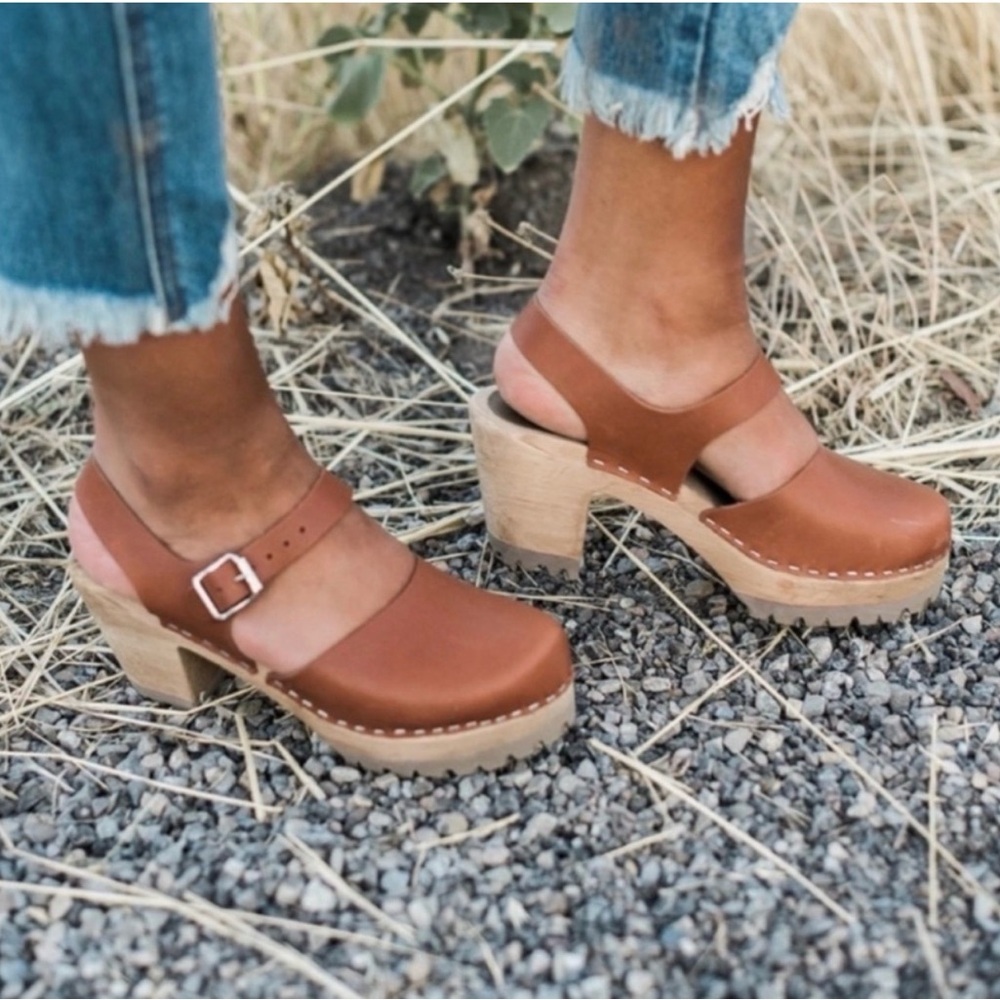 MIA Brown Leather Abba Clogs Size 36 US 6 Luggage Swedish 70’s Hippie Boho - Picture 2 of 11